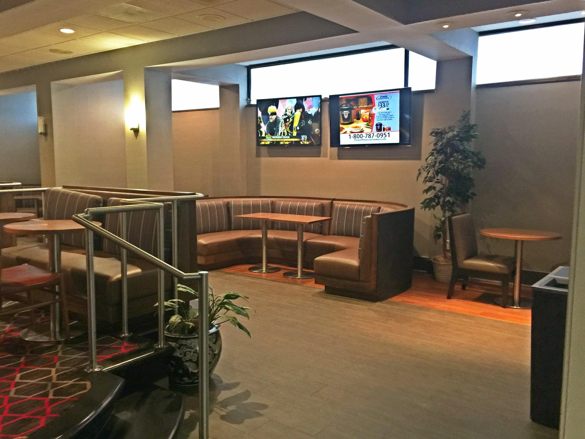 Wyndham Garden Inn Pittsburgh Airport Робинсон-Тауншип Экстерьер фото